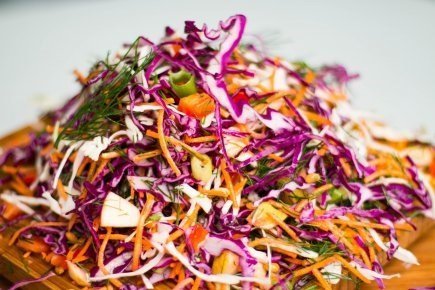 Coleslaw - white and red cabbage, carrots, apple, capsicum, shallots, toasted pinenuts, dill, whole egg mayonnaise (GF, V) (Size: Individual)